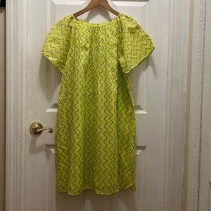 Girls summer Zara dress. Beautiful bright yellow and grey wavy design.